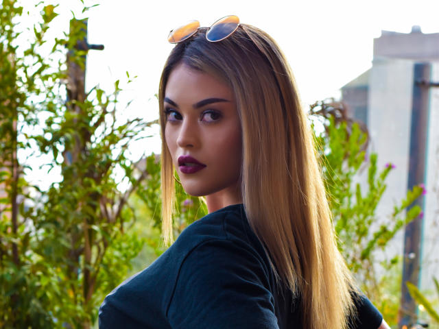 AmelieeBaudin - Live porn &amp; sex cam - 8462200