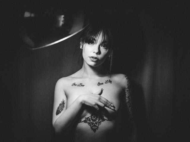 KassiKassou - сексуальная веб-камера в реальном времени - 8469252