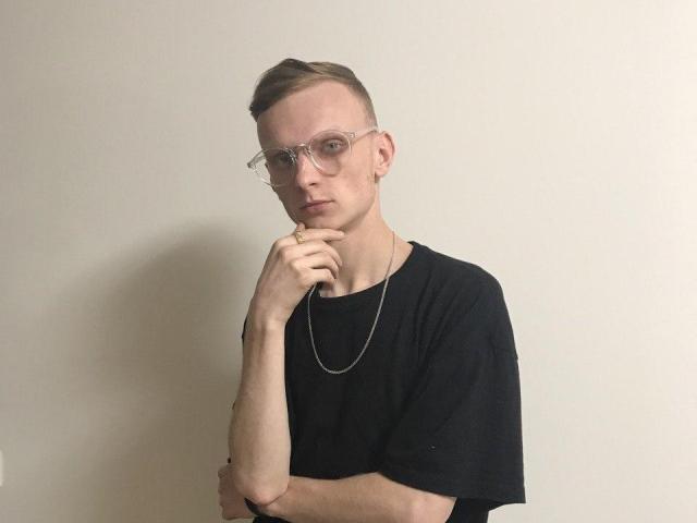 BrandonQzim - Live sex cam - 8485080