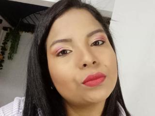 DarcyBrooks - Chat live hard avec cette Jeune cochonne avec des seins de belle taille sur la plateforme X Love Cam 