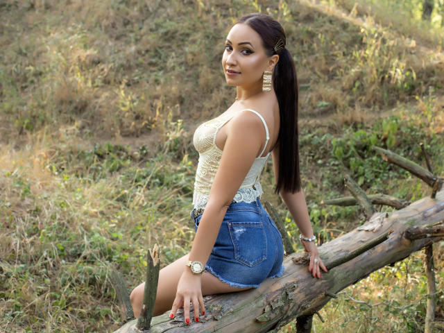 LucyQuin - Sexe cam en vivo - 8499564