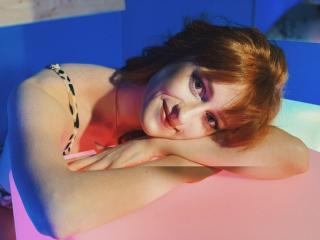 NikkyLowrense - Webcam live nude with a Sweater Stretchers Hot 18+ teen woman 