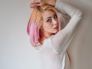 AliceMew - Chat live hard with this flap jacks Sex girl 