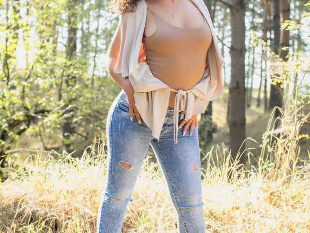 RiaGlow - Live sex cam - 8537068