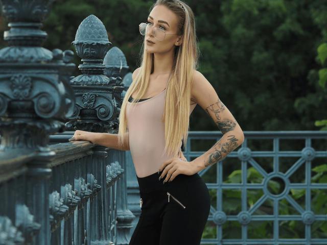 ElenaLux - Camera khiêu dâm &amp; quyến rũ trực tiếp - 8549776