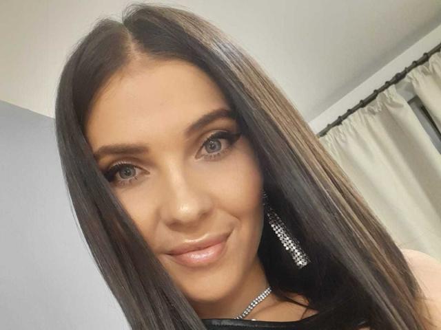 LovelyKinsley - Show live porn with this amber hair Exciting girl 