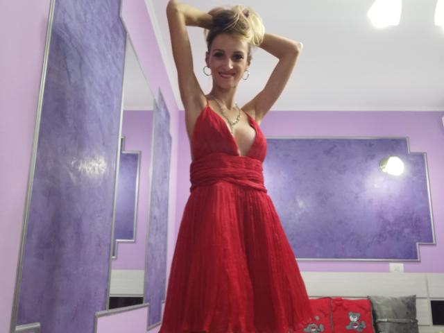 PlayfulErica - Cam exciting with a regular melon Gorgeous lady 