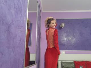 PlayfulErica - online show hard with a latin american Hot chick 