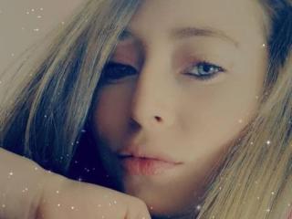 AbbyRoseX - Sexe cam en vivo - 8559536