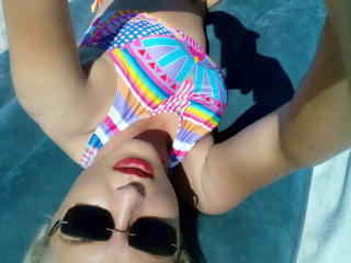 DominaDesire - Chat live x avec cette Maîtresse occidentale sur le site Xlove 