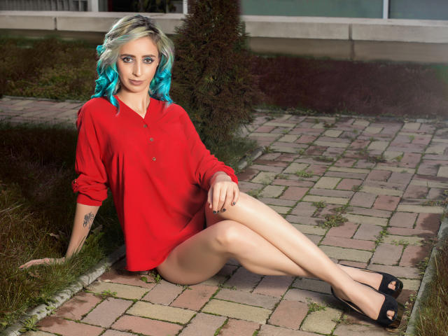 AvrilQuin - Live sex cam - 8587088