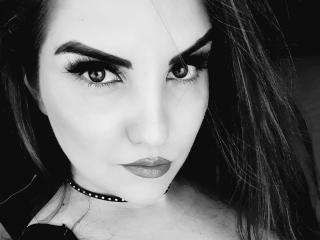 DeluxeVanesa - online show xXx with a White Sexy 18+ teen woman 