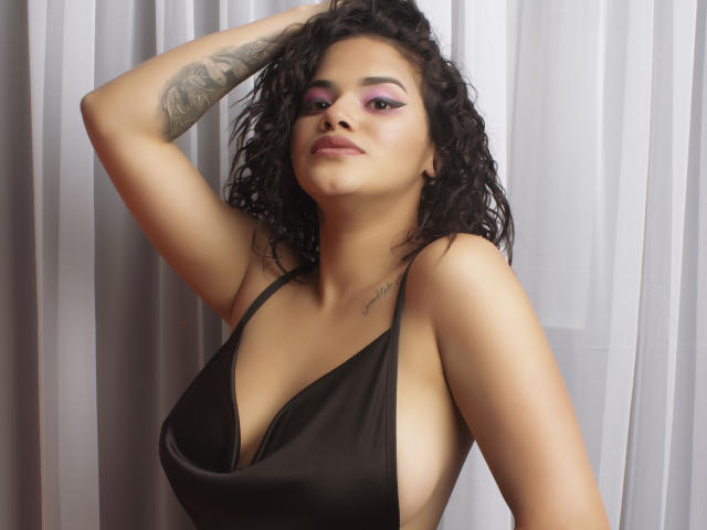 NicolleRoux - Live sex cam - 8603092