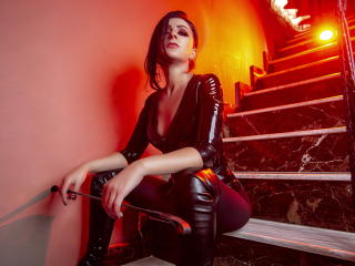 MistressTaylor - Chat live nude with this being from Europe Dominatrix 