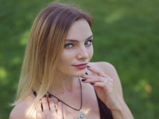 NillaTender - Cam hot with this auburn hair XXx young lady 