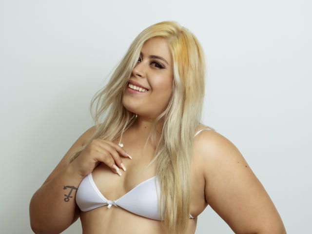 DahianaCollins - Camera khiêu dâm &amp; quyến rũ trực tiếp - 8643136