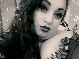 JessicaMoon - Cam sexy avec cette Femme mature très bien portante sur la plateforme Xlovecam 