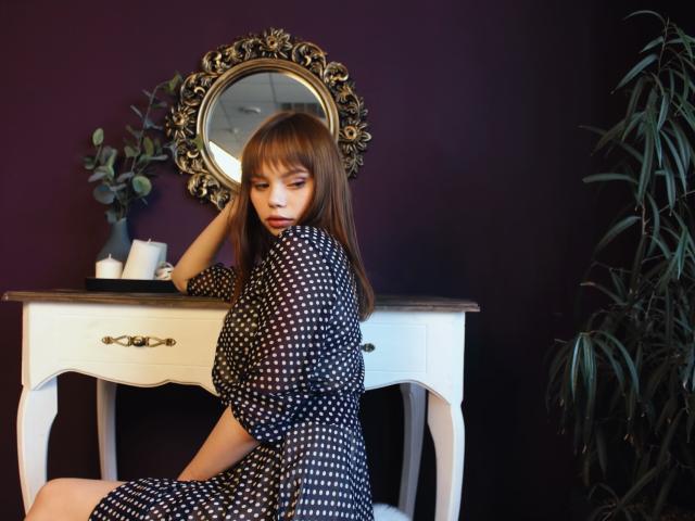 ZoiSimmons - сексуальная веб-камера в реальном времени - 8668040