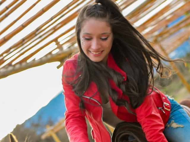 EllieVelvett - Live sex cam - 8671320