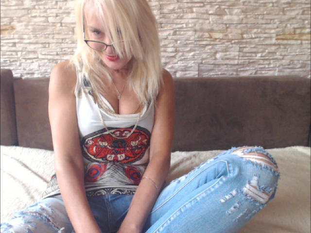 SexyNancyDixie - Live sexe cam - 8672040