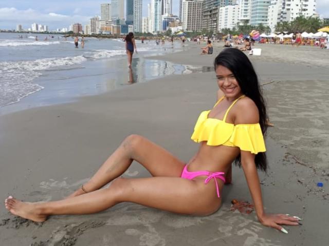 KarlisVega - Live sexe cam - 8676904