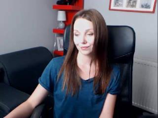 QueenZoe - Video chat nude with this shaved intimate parts Sex babe 