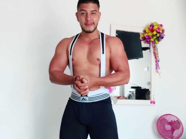 HotWillians - Camera khiêu dâm &amp; quyến rũ trực tiếp - 8689192