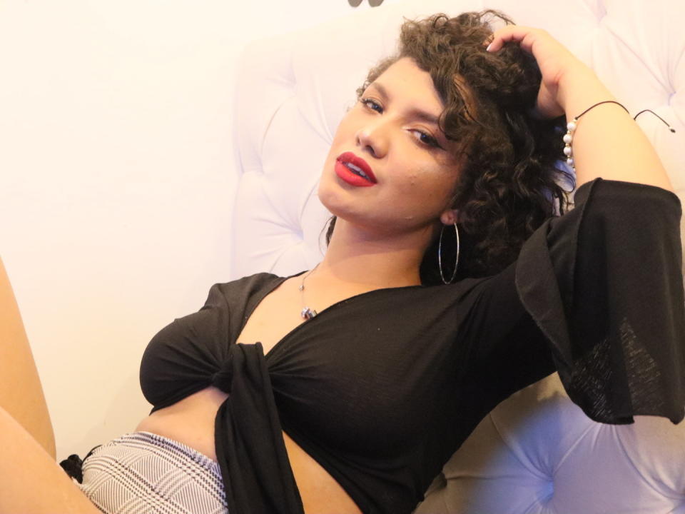 Karlyee - Live porn &amp; sex cam - 8715124