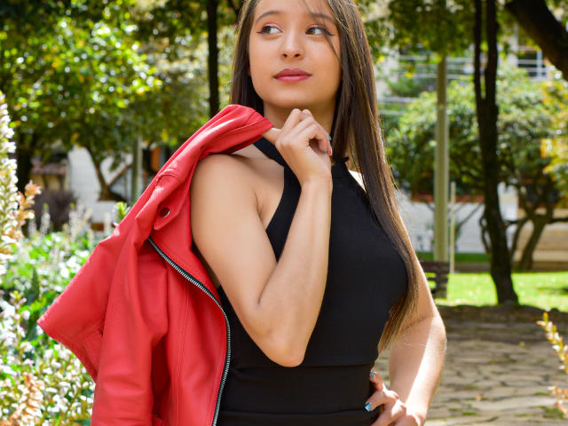 EllieVelvett - Sexe cam en vivo - 8721724