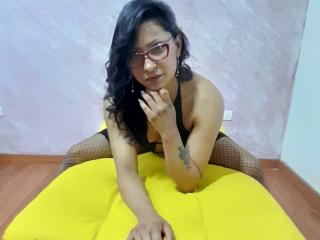 RoxyLatinHot - online chat xXx with a so-so figure Hot chick 