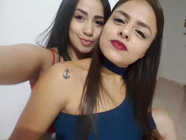 ZoeAndMelissa - Live sex cam - 8748516