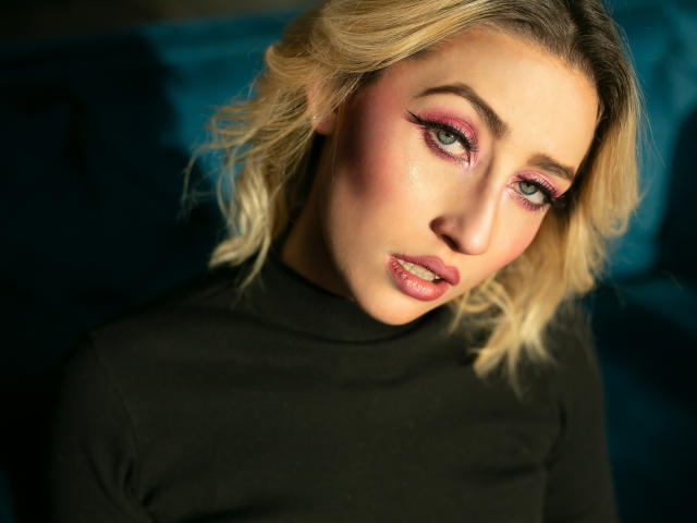 SophiiaGrayy - Sexe cam en vivo - 8761564