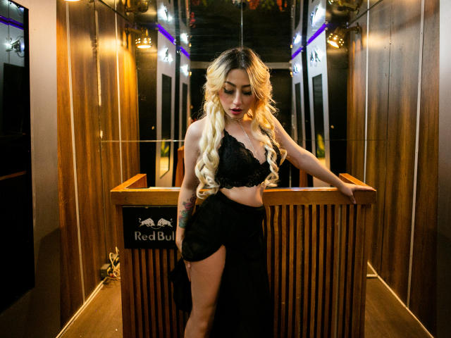 SophiiaGrayy - Sexe cam en vivo - 8761584