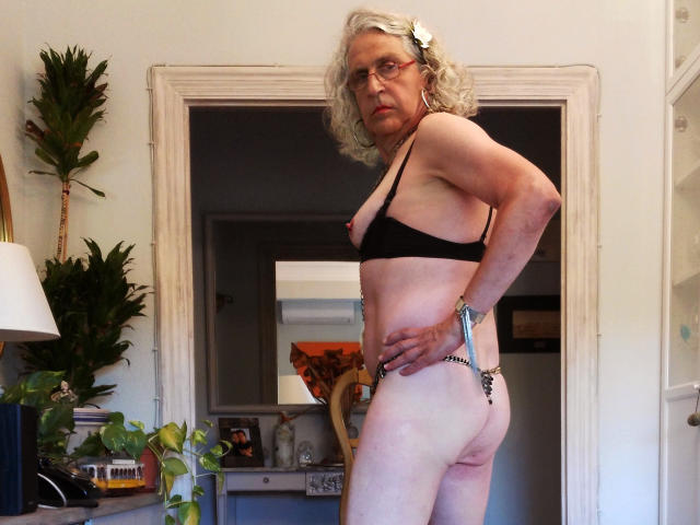 CarlaMorenaX - Sexe cam en vivo - 8771100