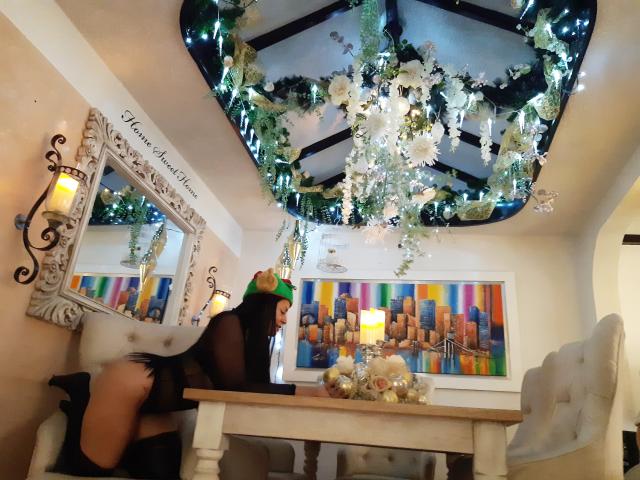 HannaBoobsX - chat online xXx with this latin american Exciting 18+ teen woman 