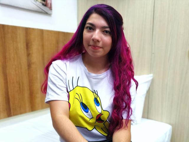 KiaraJonnes - Sexe cam en vivo - 8789592