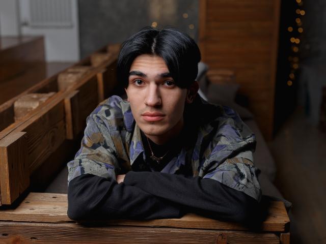 DavidCharliz - Camera khiêu dâm &amp; quyến rũ trực tiếp - 8801996