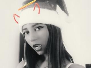 SofiaMartinez - Live cam porn with this latin Hot girl 