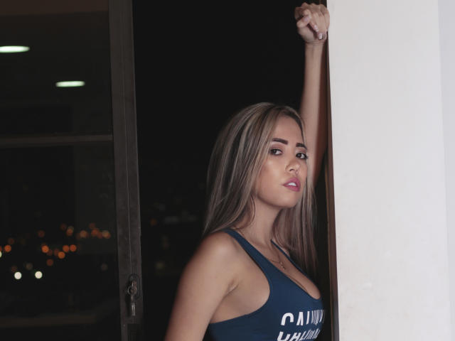 SilvanaLux - Sexe cam en vivo - 8822128