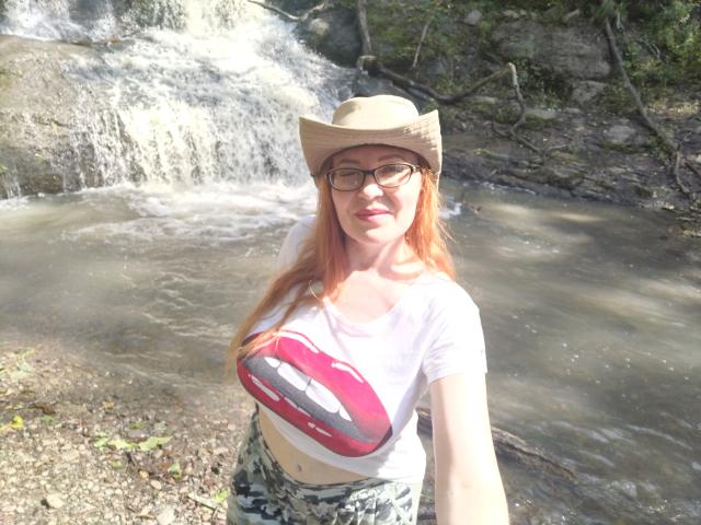 IvettaShine - Chat live sexe avec cette Femme sexy pleine de vigueur sur le site Xlovecam 