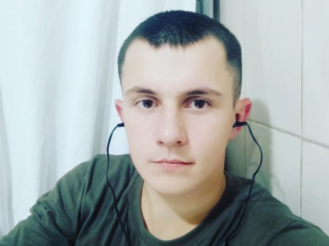 LiamBenjamin - Live porn &amp; sex cam - 8840736