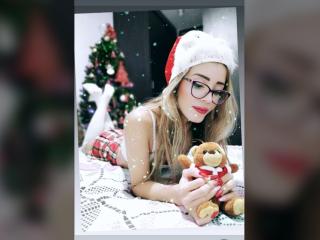 JolieAndreaW - Webcam sex avec une Incroyable nana french très sexy européenne  