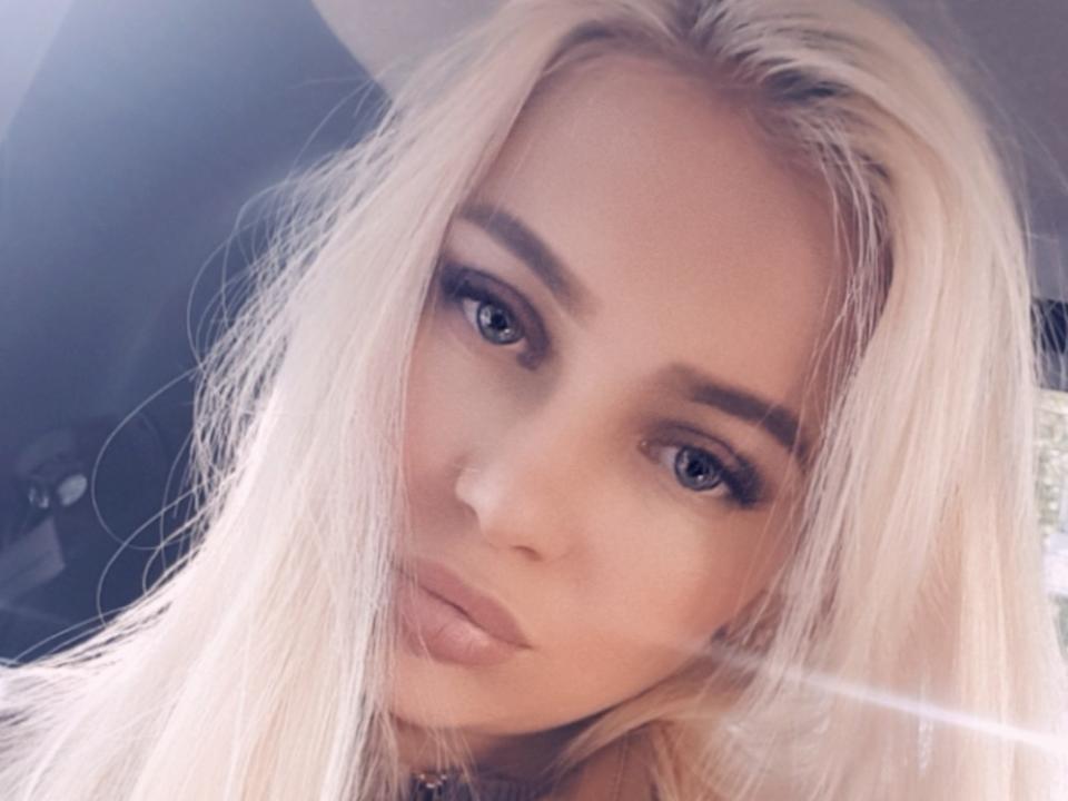 AllyWmh - Live sex cam - 8849940