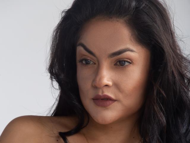 SalmaKlum - Sexe cam en vivo - 8858744