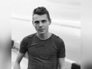 RenatQLux - Live porn &amp; sex cam - 8866000