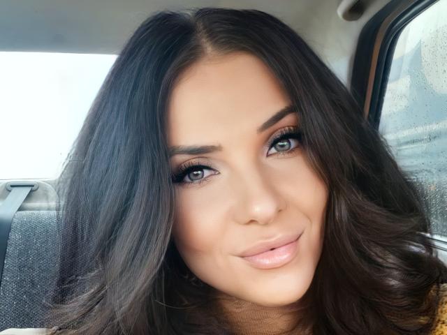 LovelyKinsley - Live porn &amp; sex cam - 8873432