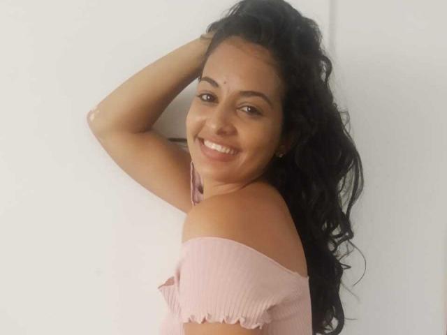 LucyHudson - Sexe cam en vivo - 8874668