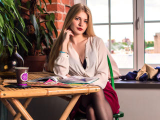 KiraSimple - Live porn &amp; sex cam - 8889444