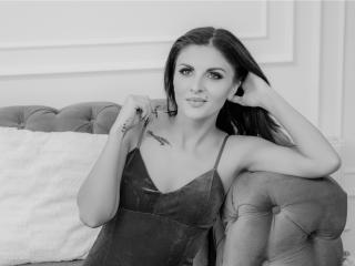 EmilieClaire - Live Sex Cam - 8908588