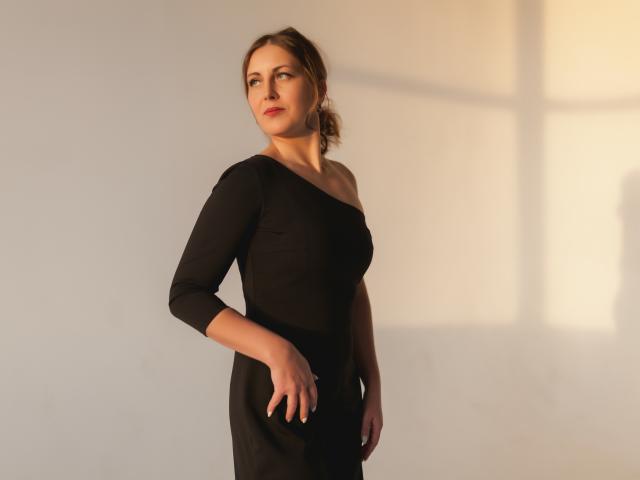 DaniellaDora - Sexe cam en vivo - 8912320